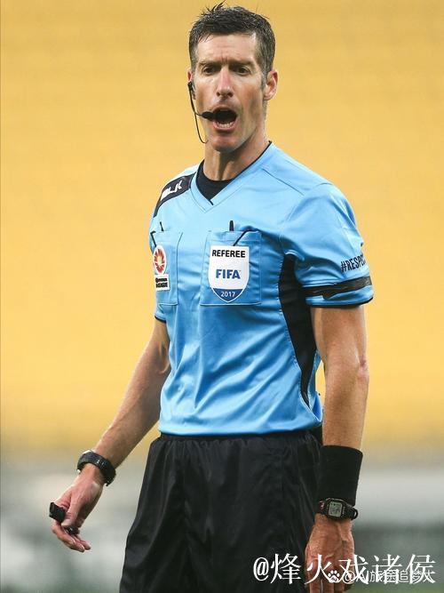 默里谈裁判：双方均有漏判，未成比赛胜负关键